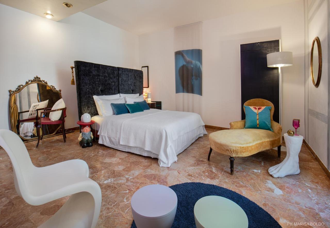 Billie'S Flat Red - Art & Design Apt In Verona Historic Centre Eksteriør bilde