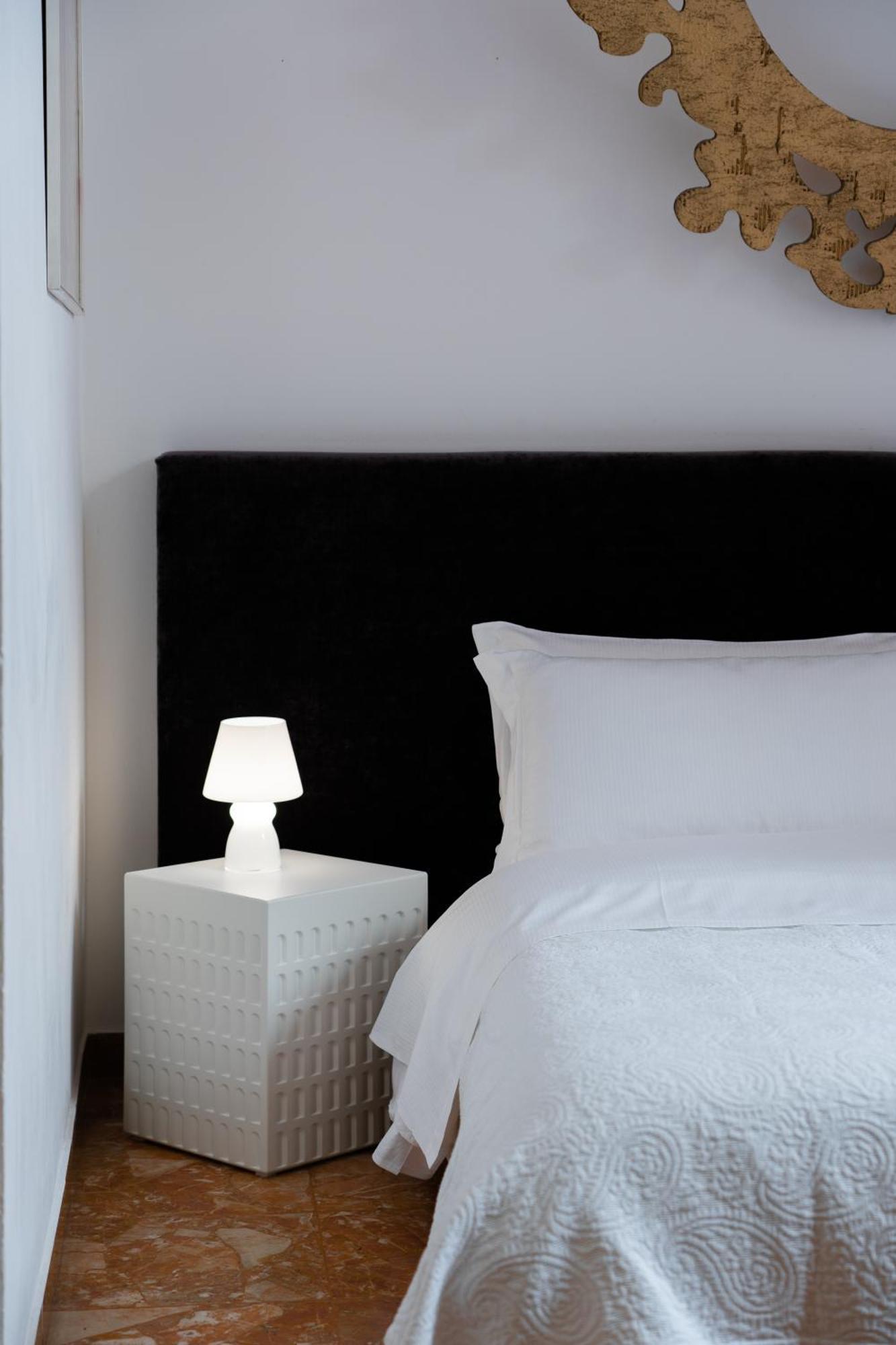 Billie'S Flat Red - Art & Design Apt In Verona Historic Centre Eksteriør bilde